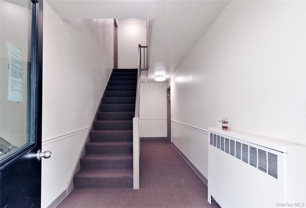 71 Avon Circle D, Rye Brook, NY 10573 — photo 4