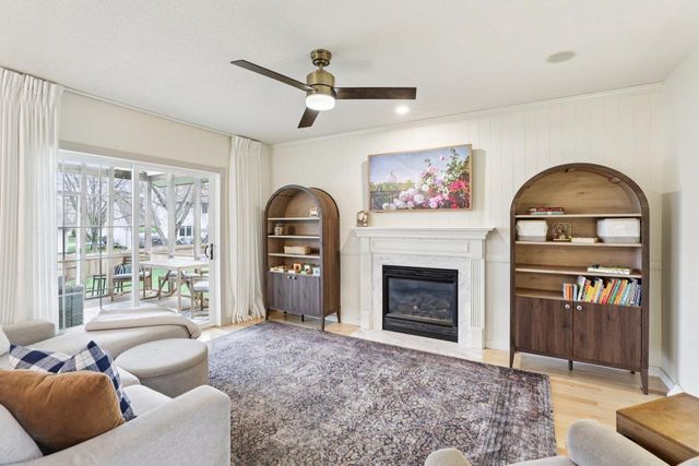 609 Worthington Way, Waunakee, WI 53597