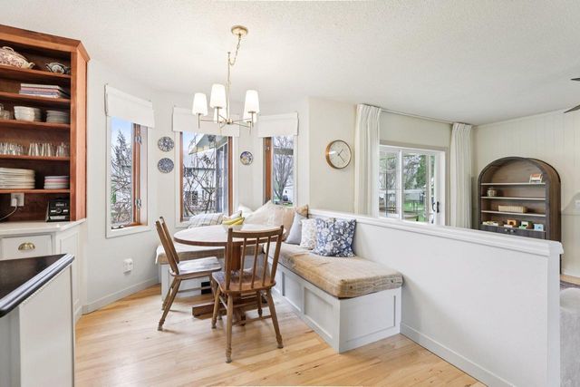 609 Worthington Way, Waunakee, WI 53597
