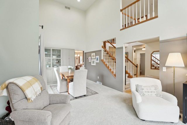 609 Worthington Way, Waunakee, WI 53597