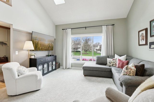 609 Worthington Way, Waunakee, WI 53597