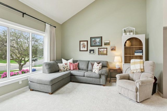 609 Worthington Way, Waunakee, WI 53597