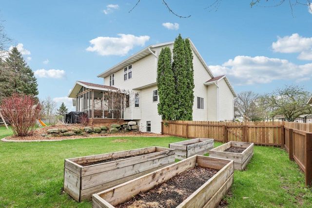 609 Worthington Way, Waunakee, WI 53597