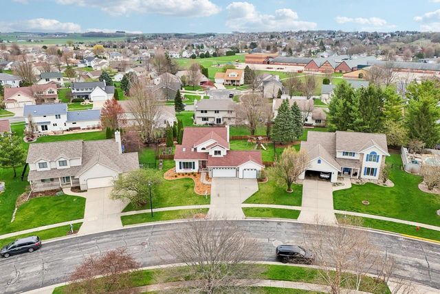 609 Worthington Way, Waunakee, WI 53597