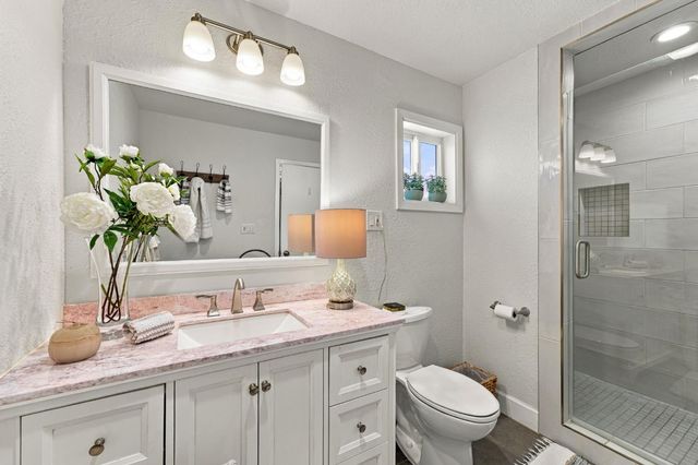 3825 Lynwood Way, Sacramento, CA 95864