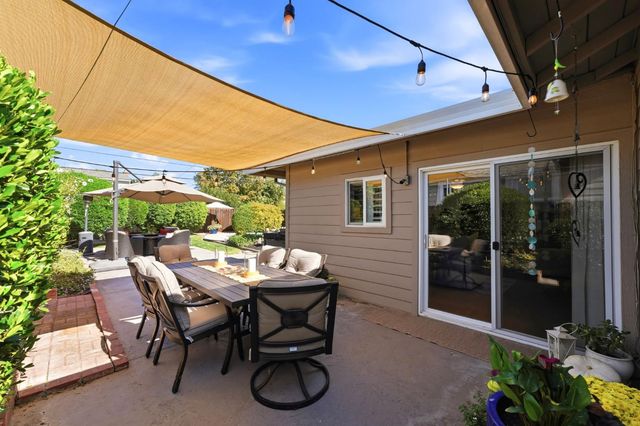 3825 Lynwood Way, Sacramento, CA 95864