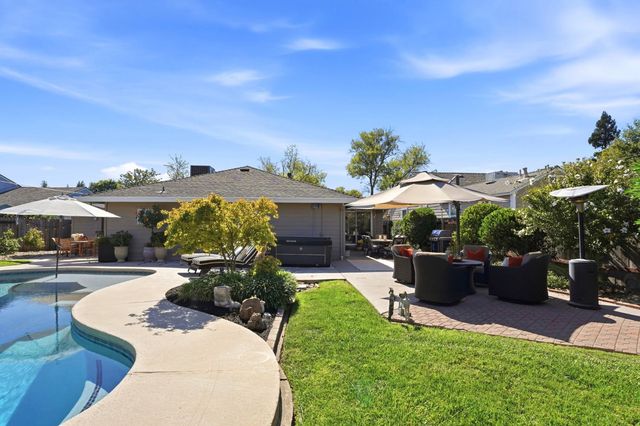 3825 Lynwood Way, Sacramento, CA 95864