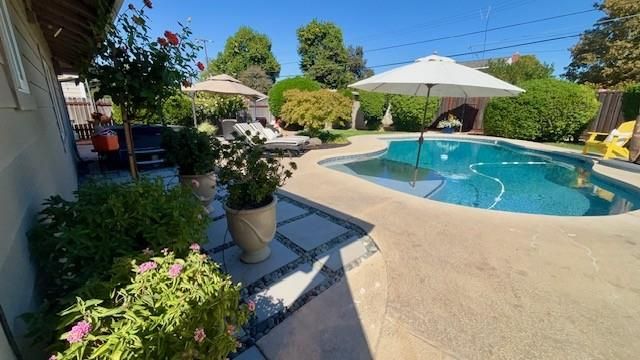 3825 Lynwood Way, Sacramento, CA 95864