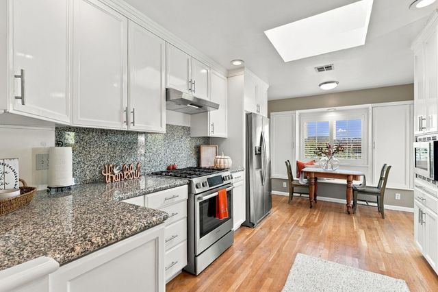 3825 Lynwood Way, Sacramento, CA 95864