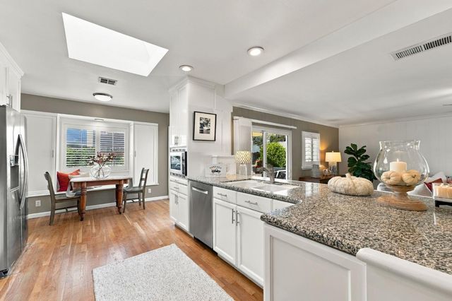 3825 Lynwood Way, Sacramento, CA 95864