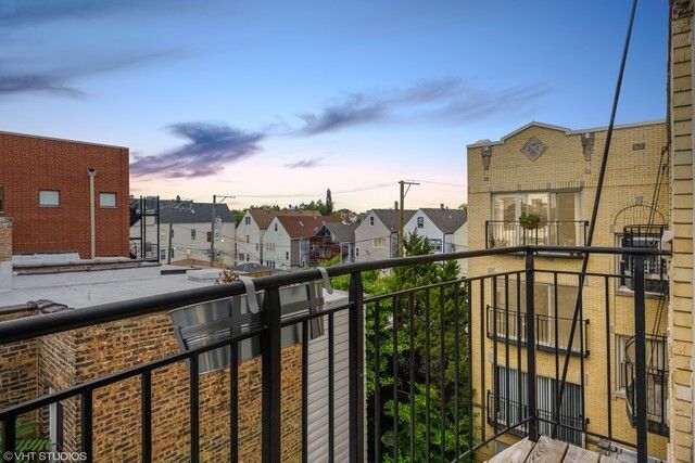 2836 N Dawson Avenue 3W, Chicago, IL 60618