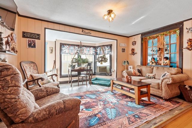 30 Baldwinville Rd, Phillipston, MA 01331