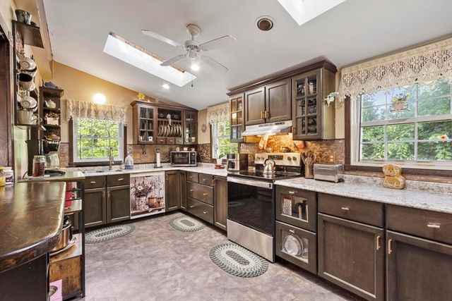 30 Baldwinville Rd, Phillipston, MA 01331
