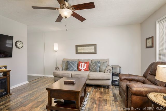 2316 Dunbar Drive, Jeffersonville, IN 47130