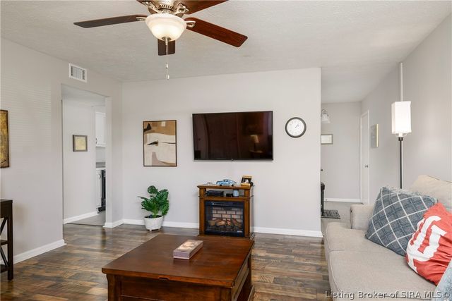 2316 Dunbar Drive, Jeffersonville, IN 47130