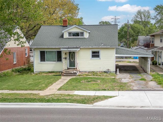 1308 Troy Road, Edwardsville, IL 62025