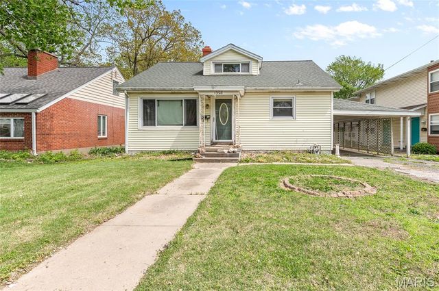 1308 Troy Road, Edwardsville, IL 62025