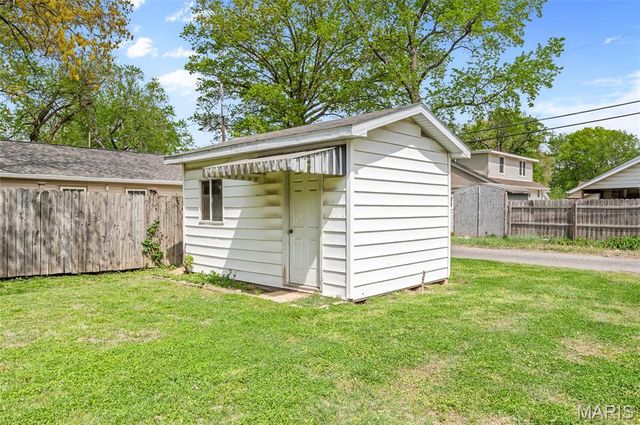 1308 Troy Road, Edwardsville, IL 62025