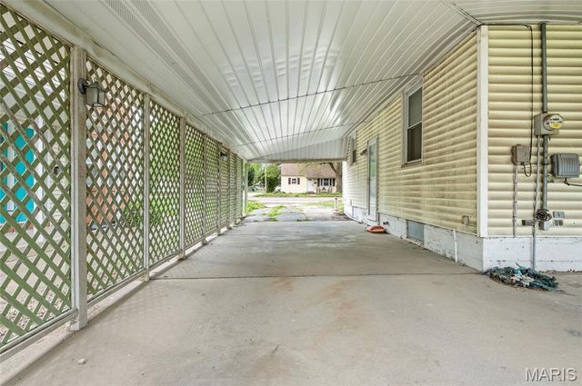 1308 Troy Road, Edwardsville, IL 62025