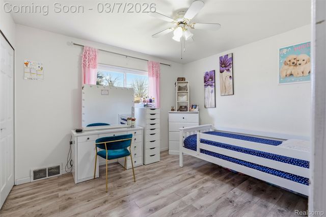 34839 Beaver Drive, Sterling Heights, MI 48312