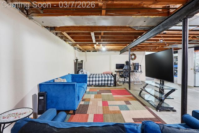 34839 Beaver Drive, Sterling Heights, MI 48312