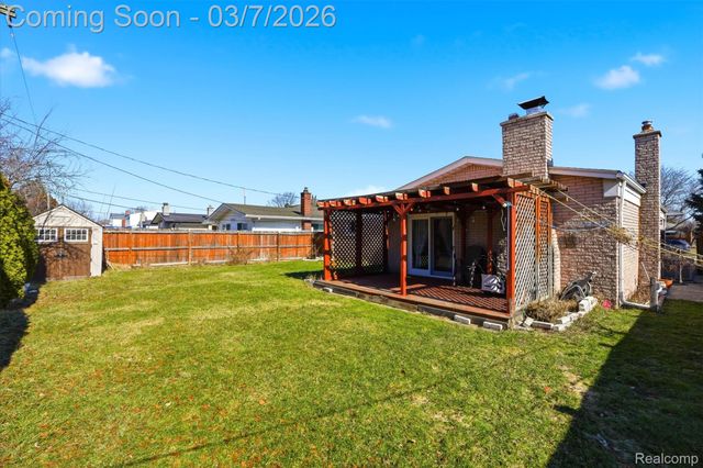 34839 Beaver Drive, Sterling Heights, MI 48312