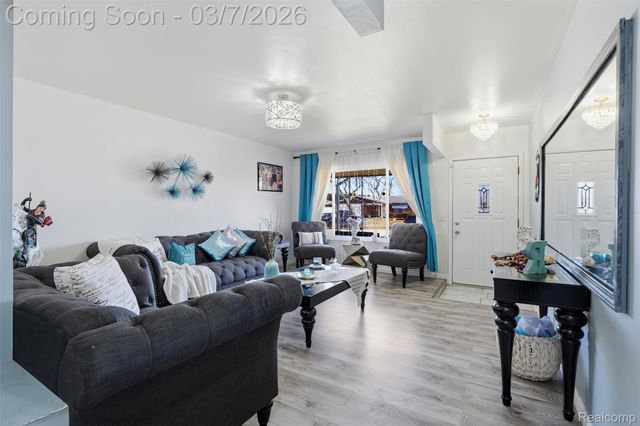 34839 Beaver Drive, Sterling Heights, MI 48312