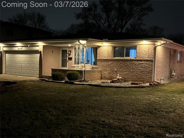 34839 Beaver Drive, Sterling Heights, MI 48312