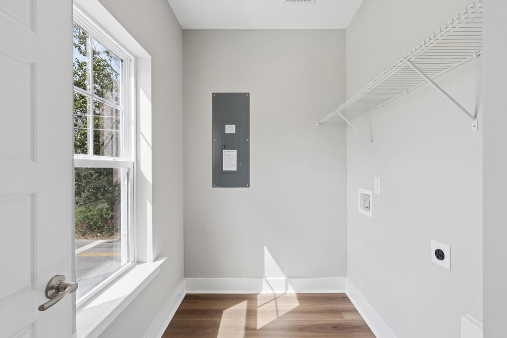 Image 17 of property listing at 193 Lazy Acres Loop, Summerville, SC 29483