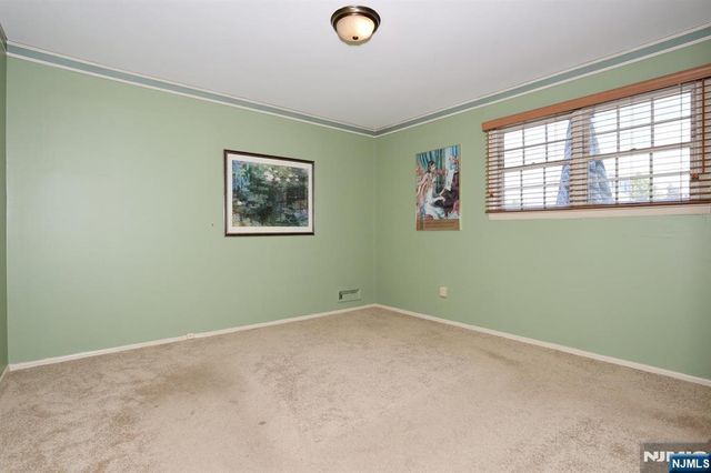 140 Carlyle Court, Carlstadt, NJ 07072