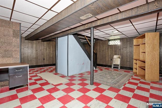 140 Carlyle Court, Carlstadt, NJ 07072
