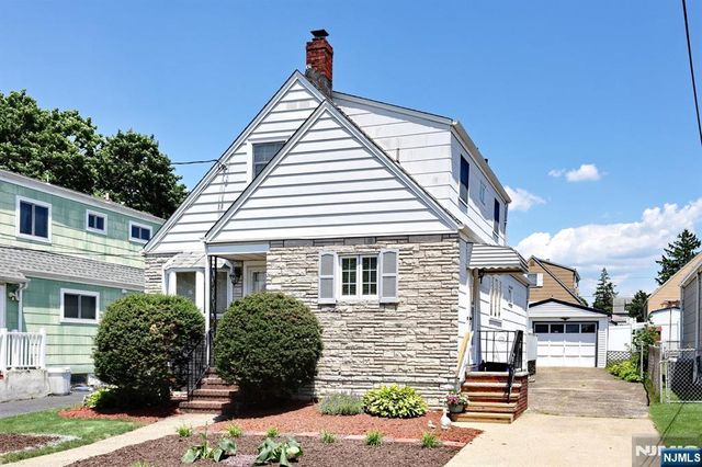 140 Carlyle Court, Carlstadt, NJ 07072