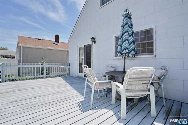 140 Carlyle Court, Carlstadt, NJ 07072