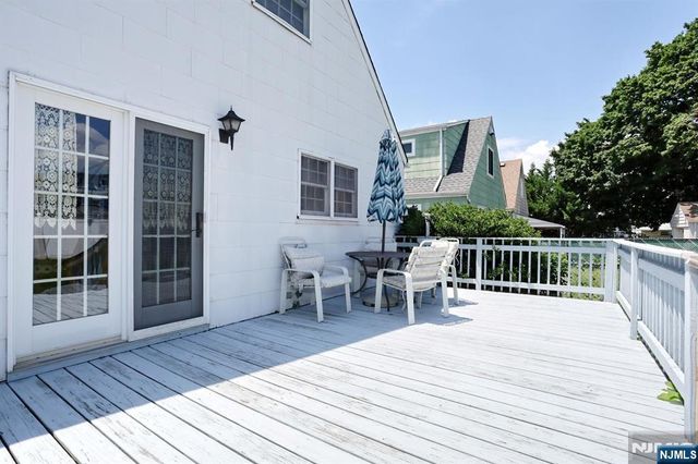 140 Carlyle Court, Carlstadt, NJ 07072