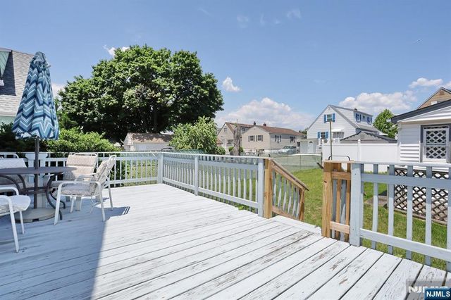 140 Carlyle Court, Carlstadt, NJ 07072