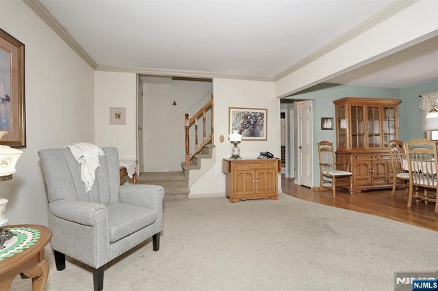 140 Carlyle Court, Carlstadt, NJ 07072