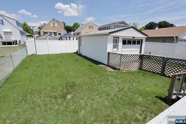 140 Carlyle Court, Carlstadt, NJ 07072