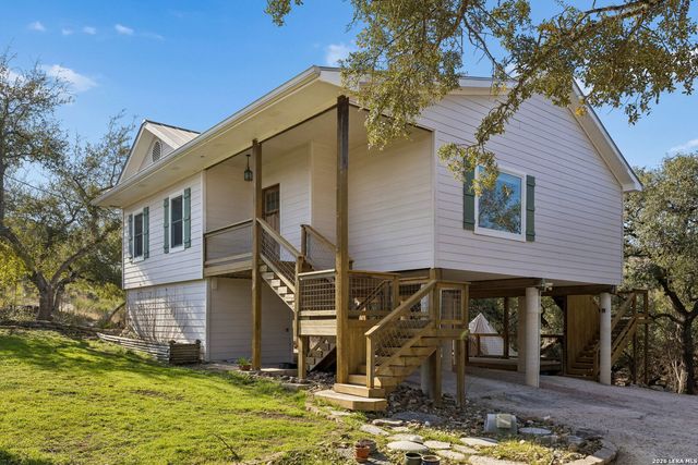 515 Valley Ridge, Canyon Lake, TX 78133