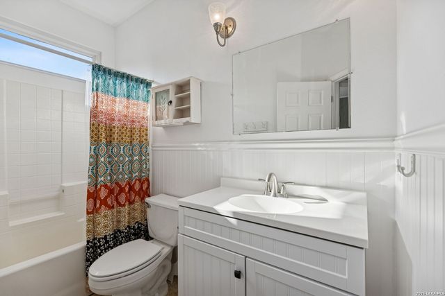 515 Valley Ridge, Canyon Lake, TX 78133