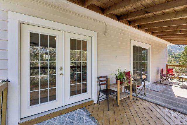 515 Valley Ridge, Canyon Lake, TX 78133