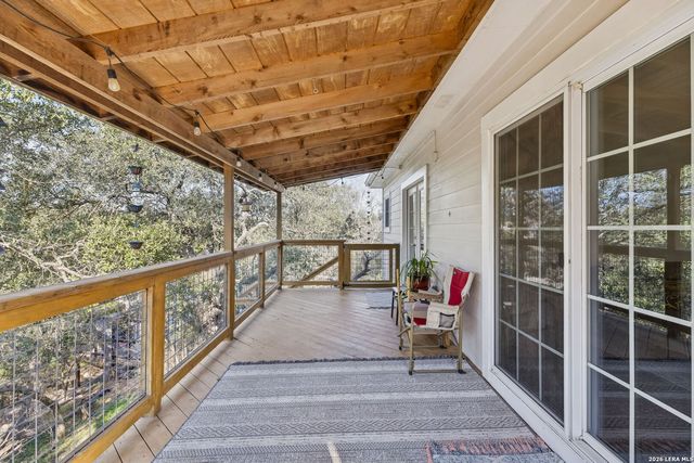 515 Valley Ridge, Canyon Lake, TX 78133