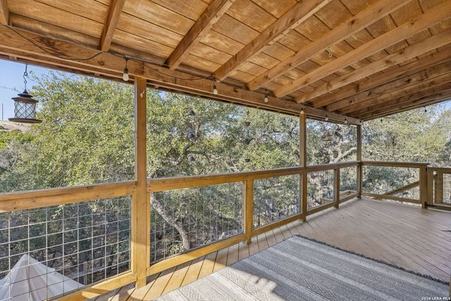 515 Valley Ridge, Canyon Lake, TX 78133