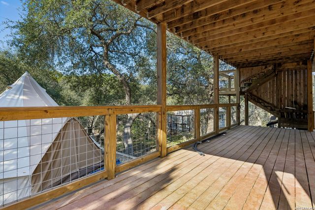 515 Valley Ridge, Canyon Lake, TX 78133