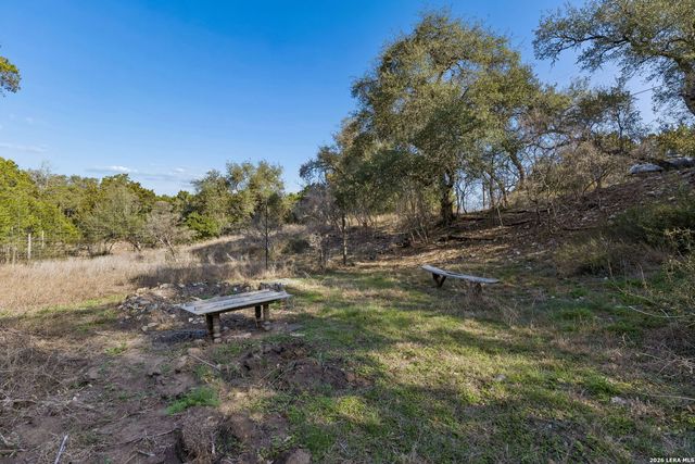 515 Valley Ridge, Canyon Lake, TX 78133