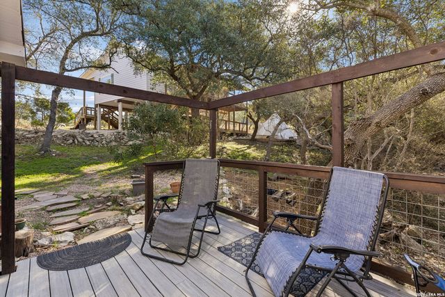 515 Valley Ridge, Canyon Lake, TX 78133