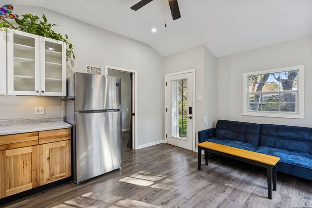 515 Valley Ridge, Canyon Lake, TX 78133