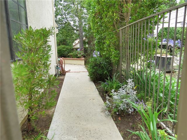 19424 Crystal Ridge Lane, Porter Ranch, CA 91326