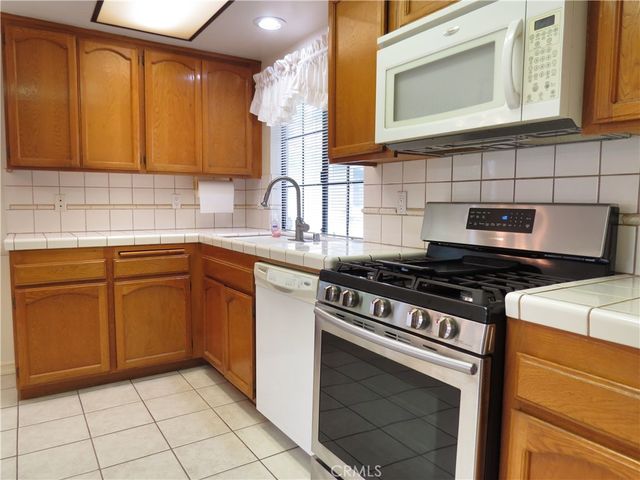 19424 Crystal Ridge Lane, Porter Ranch, CA 91326