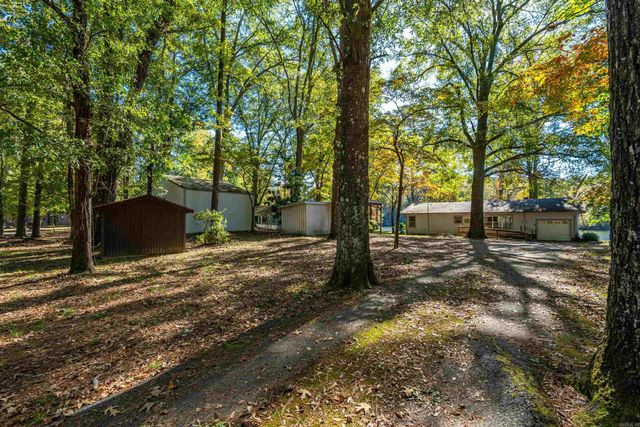 131 Snug Harbor Drive, Hot Springs, AR 71901