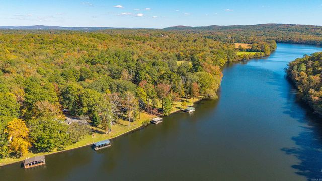 131 Snug Harbor Drive, Hot Springs, AR 71901